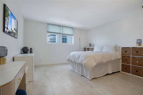 Condominium in Fort Lauderdale FL 4250 Galt Ocean Dr 11.jpg