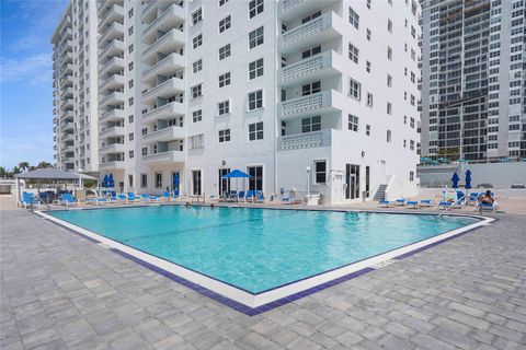 Condominium in Fort Lauderdale FL 4250 Galt Ocean Dr 21.jpg