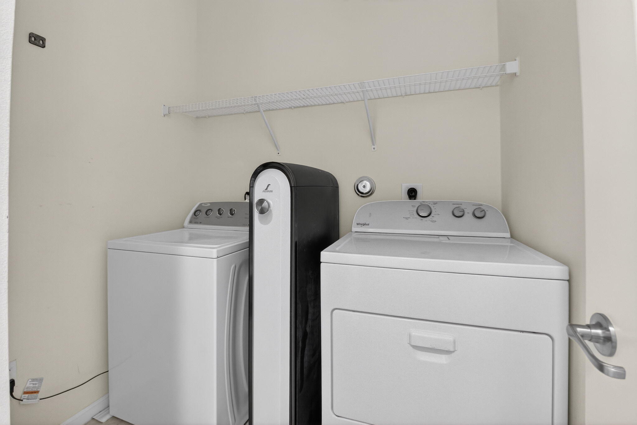 BLUE LAKE TOWNHOMES - Residential Lease