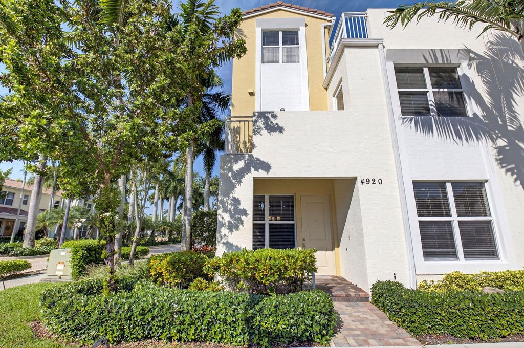 Photo of 4920 NW 15th Avenue, Boca Raton, FL 33431 (MLS # B26007381)