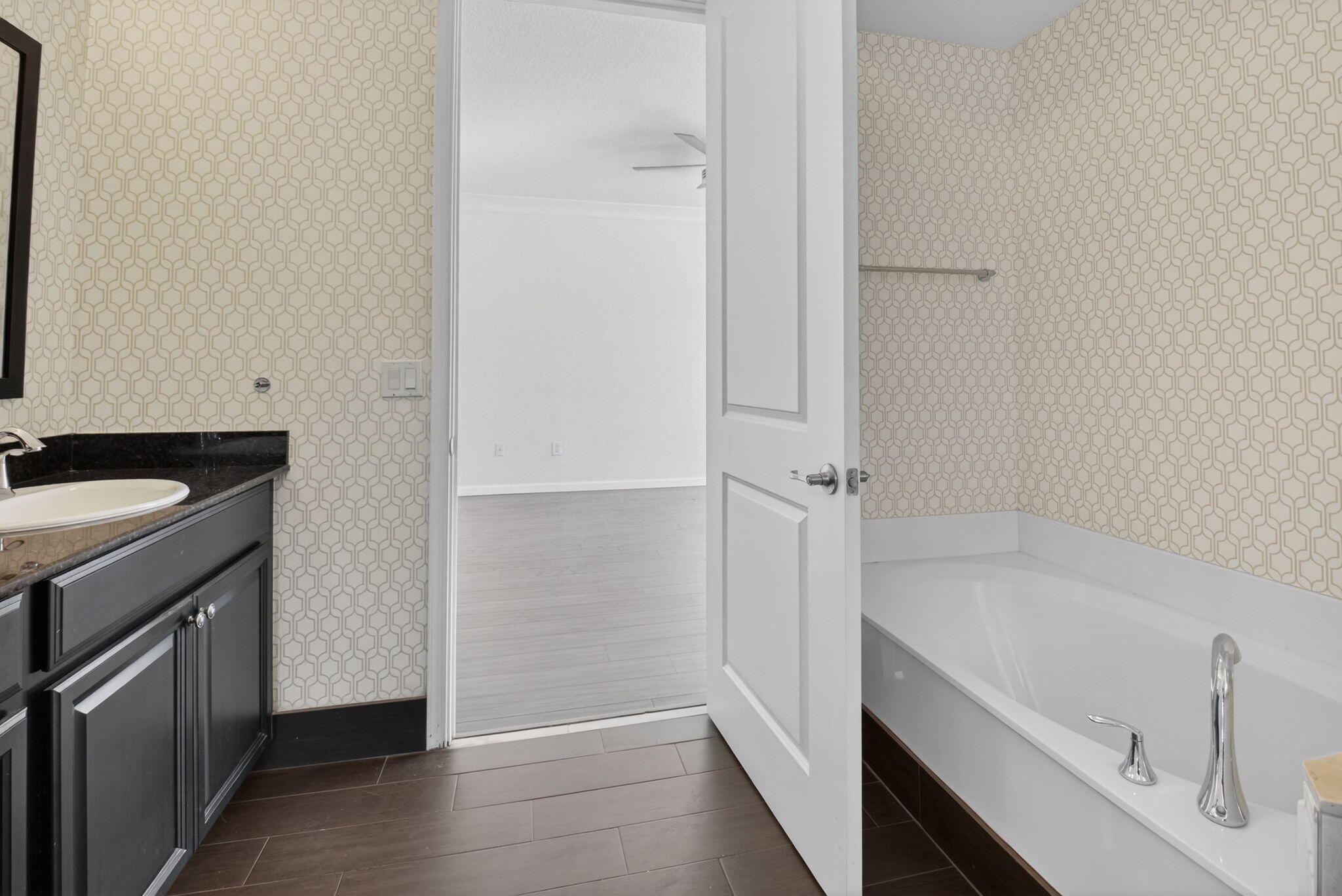 BLUE LAKE TOWNHOMES - Residential Lease