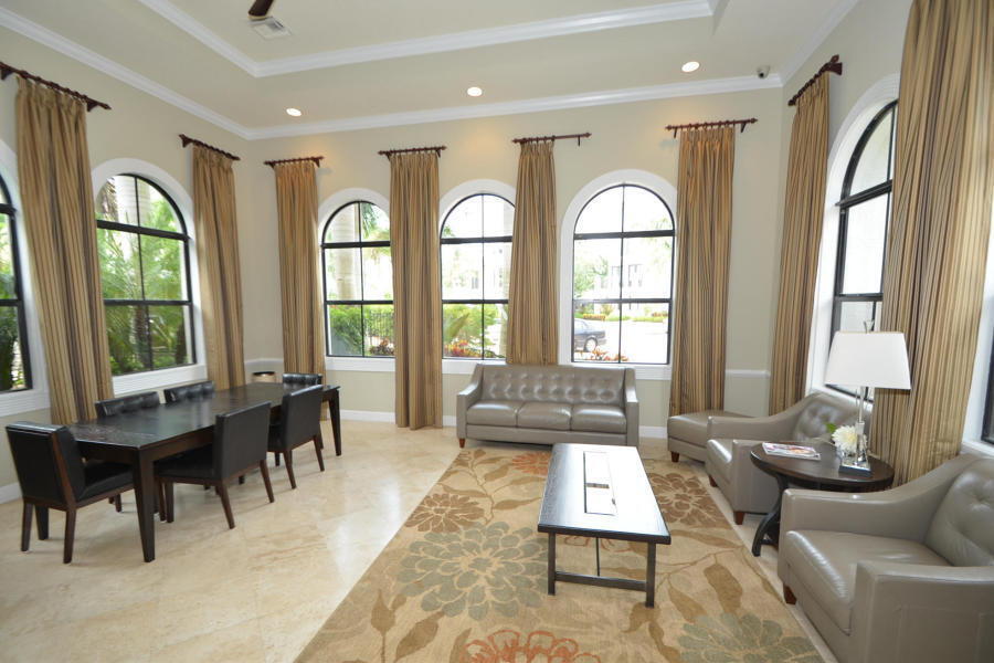 BLUE LAKE TOWNHOMES - Residential Lease