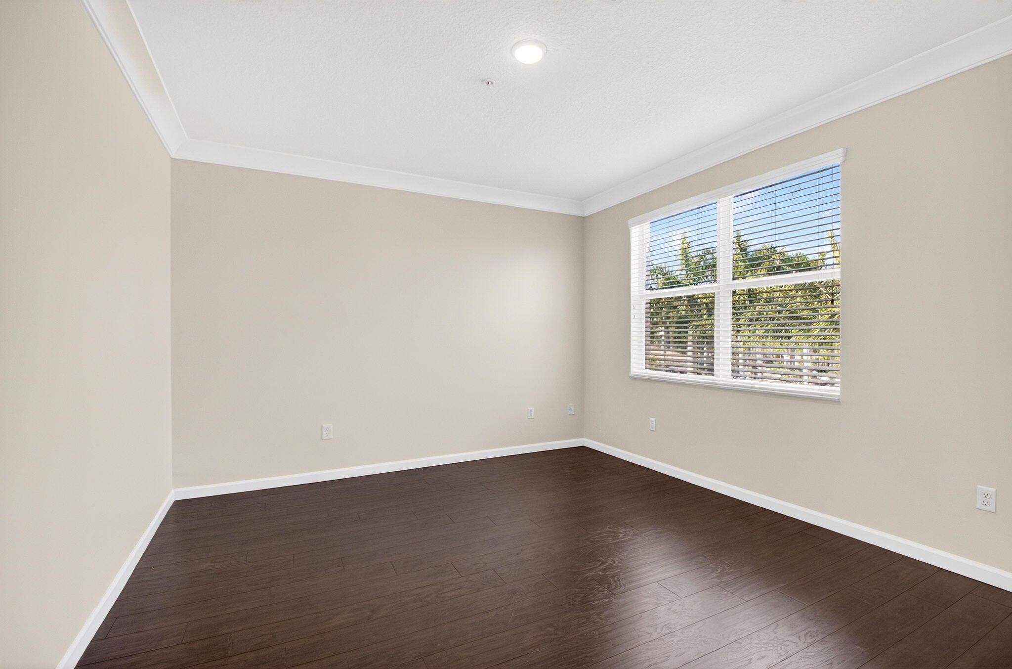 BLUE LAKE TOWNHOMES - Residential Lease