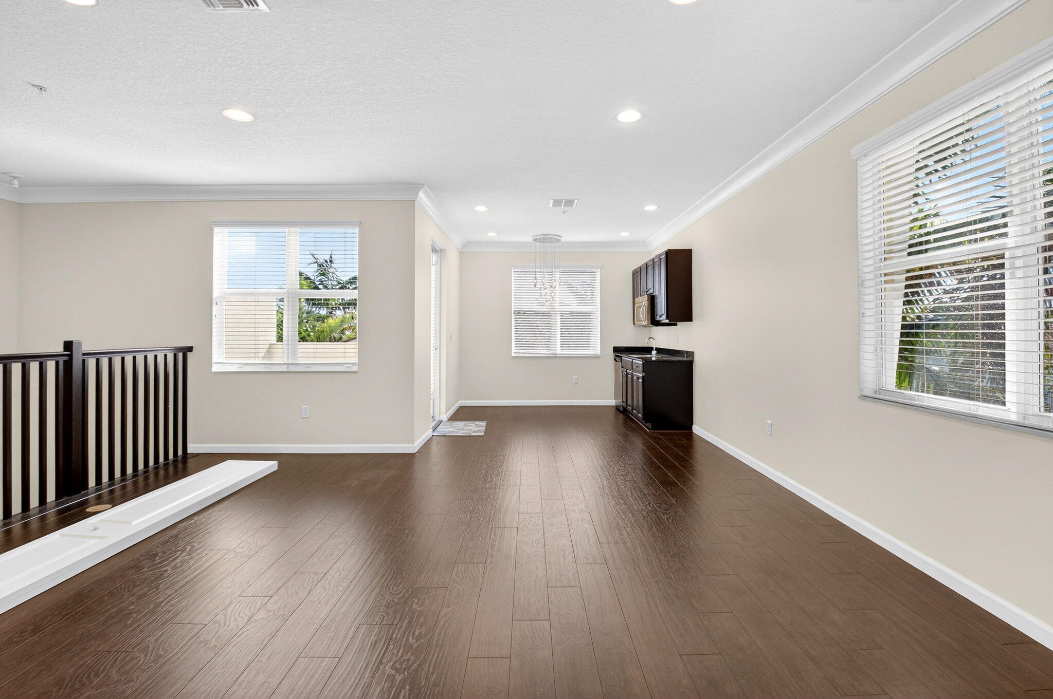 BLUE LAKE TOWNHOMES - Residential Lease