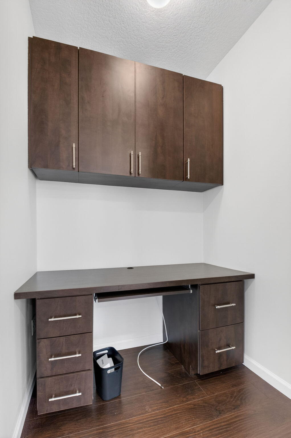 BLUE LAKE TOWNHOMES - Residential Lease