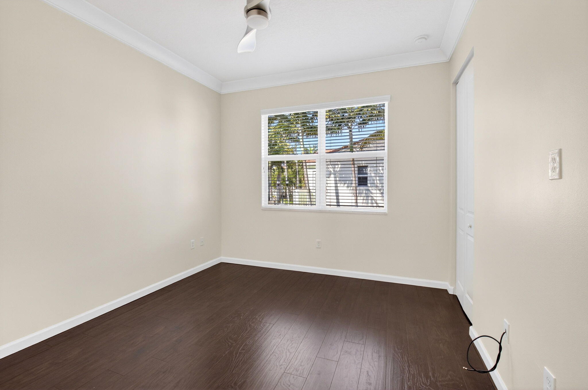 BLUE LAKE TOWNHOMES - Residential Lease