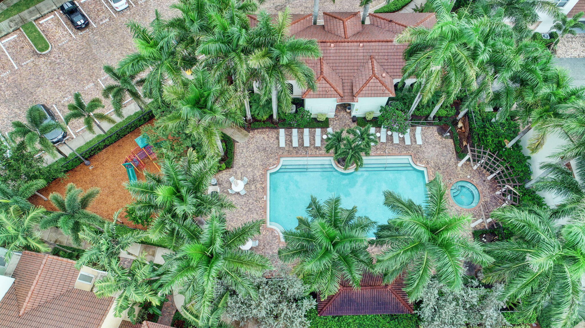 BLUE LAKE TOWNHOMES - Residential Lease