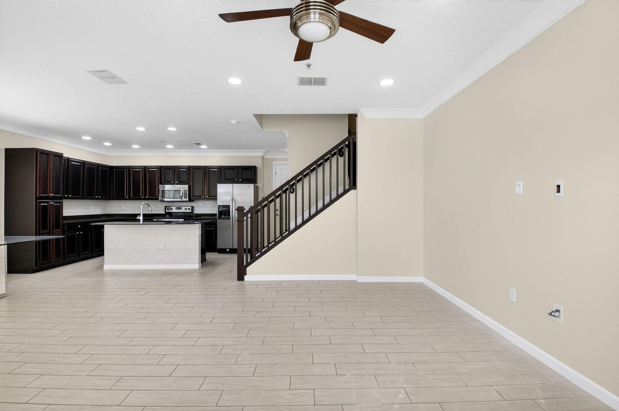 BLUE LAKE TOWNHOMES - Residential Lease