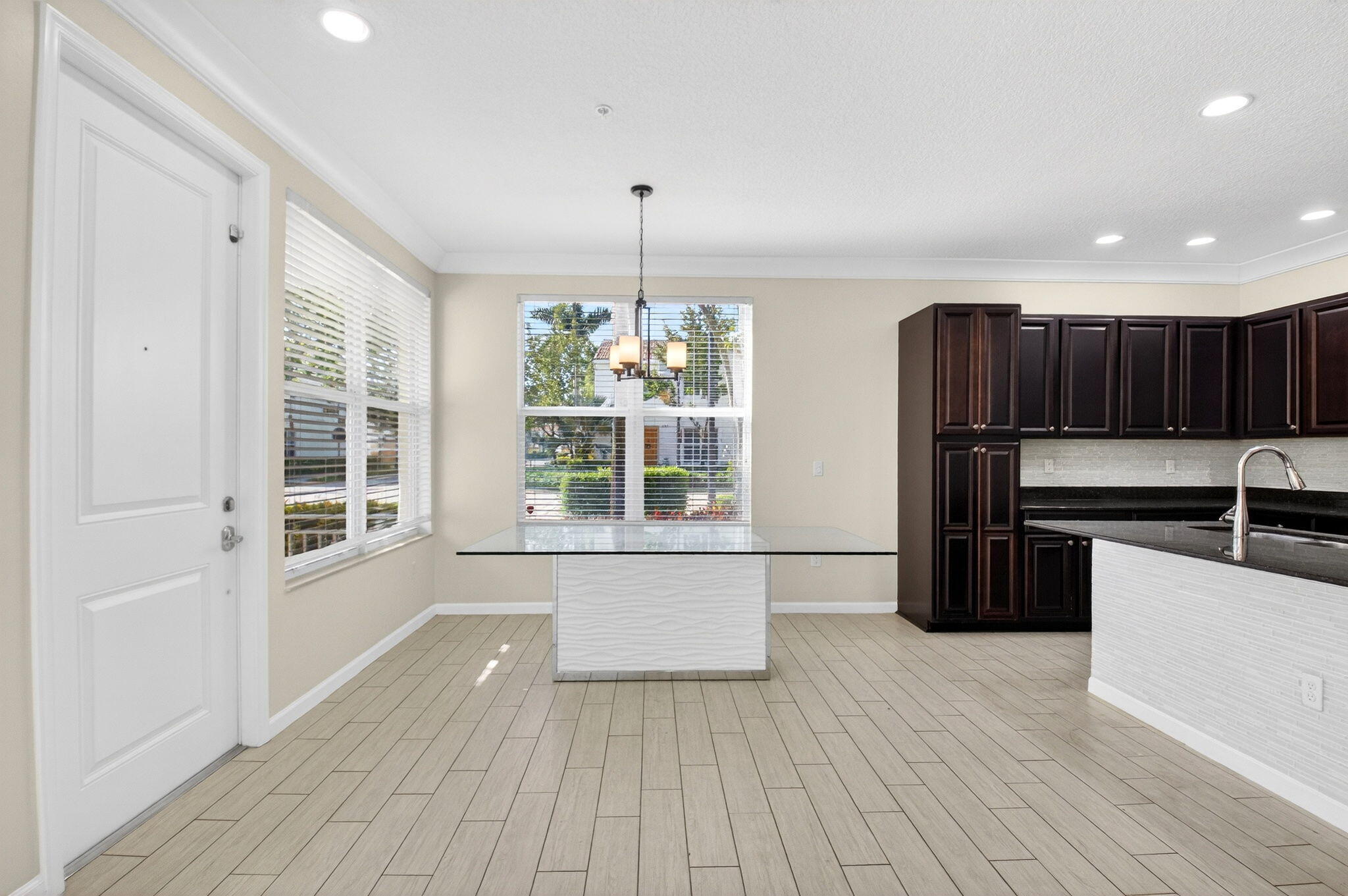 BLUE LAKE TOWNHOMES - Residential Lease