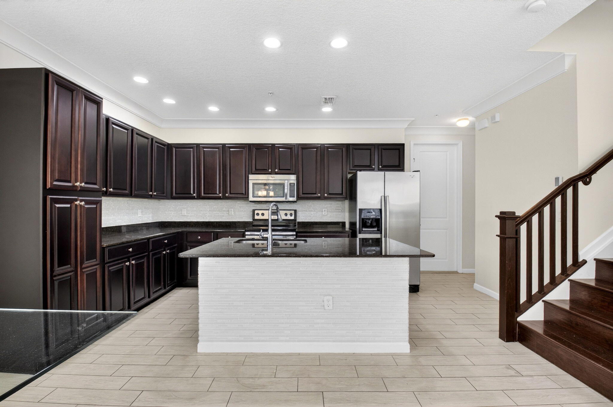 BLUE LAKE TOWNHOMES - Residential Lease