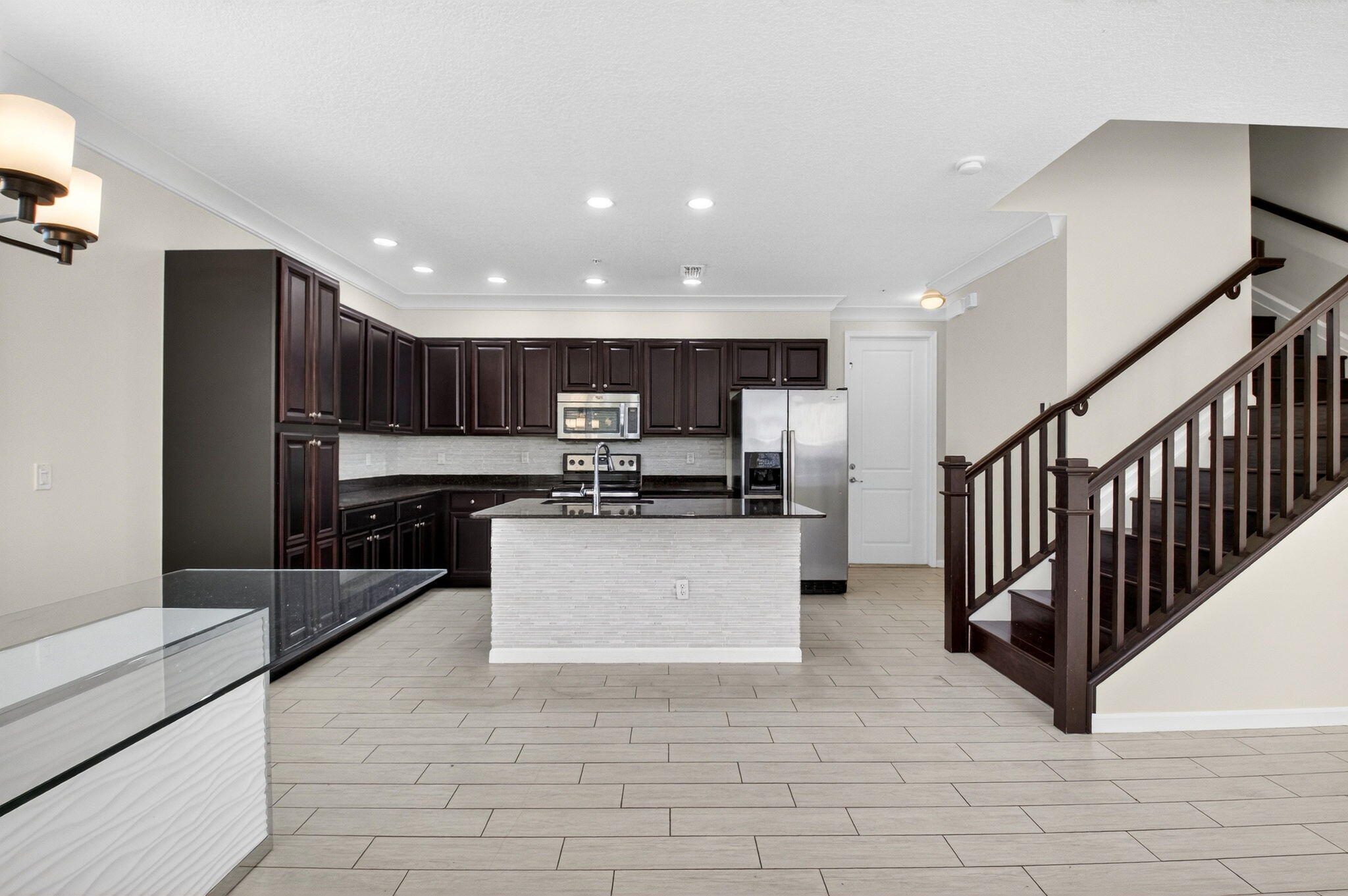 BLUE LAKE TOWNHOMES - Residential Lease