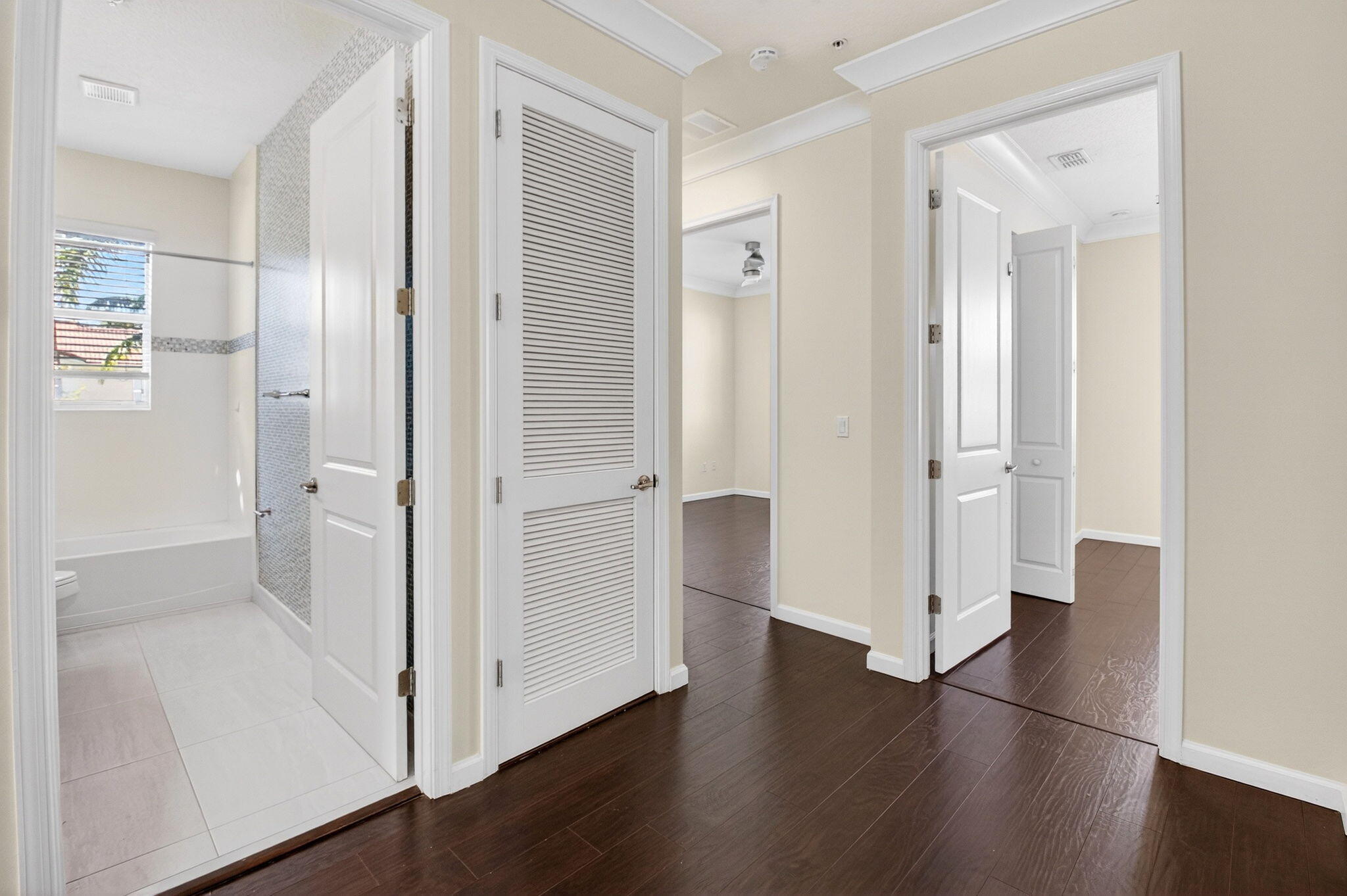 BLUE LAKE TOWNHOMES - Residential Lease