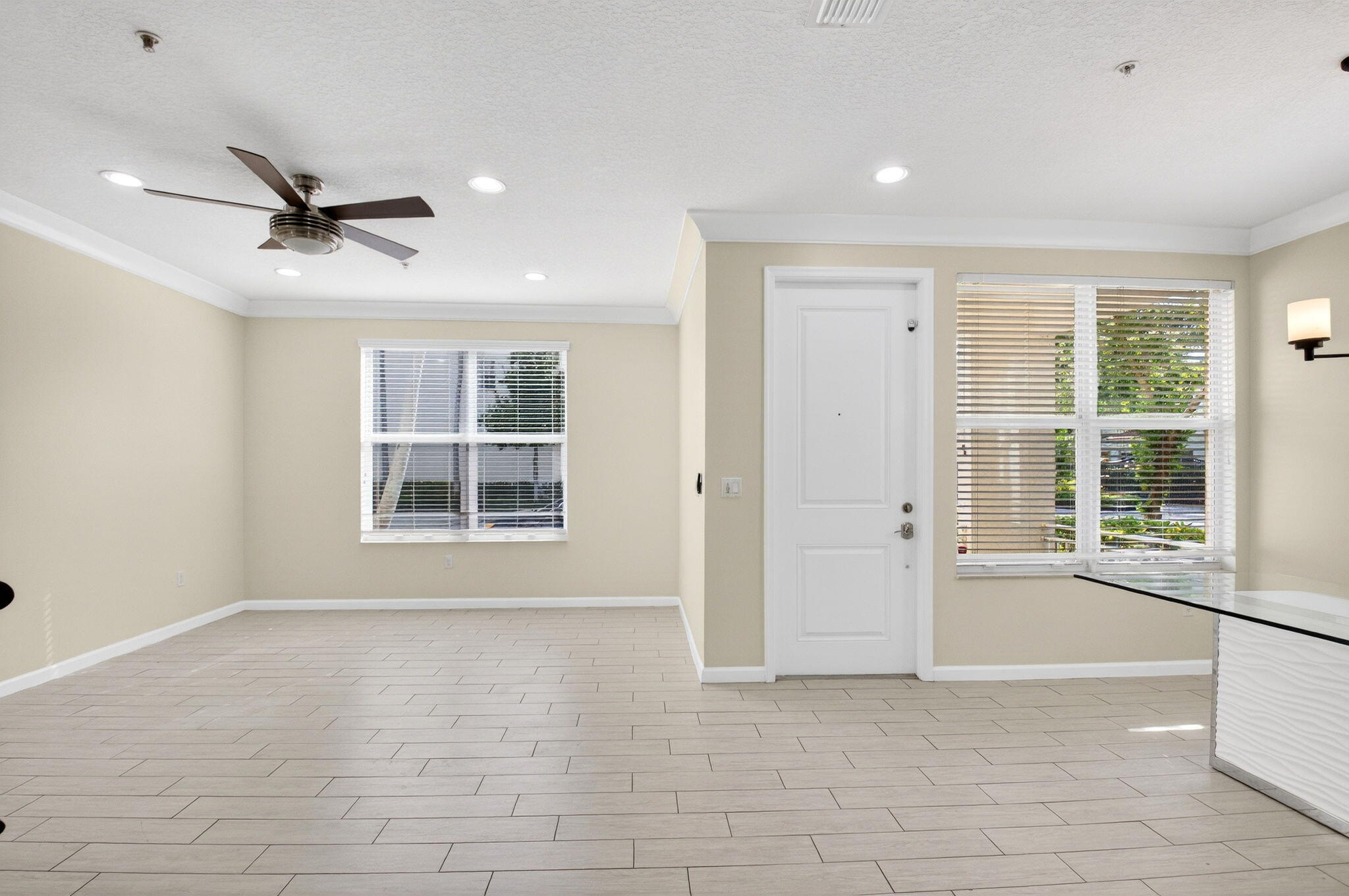 BLUE LAKE TOWNHOMES - Residential Lease