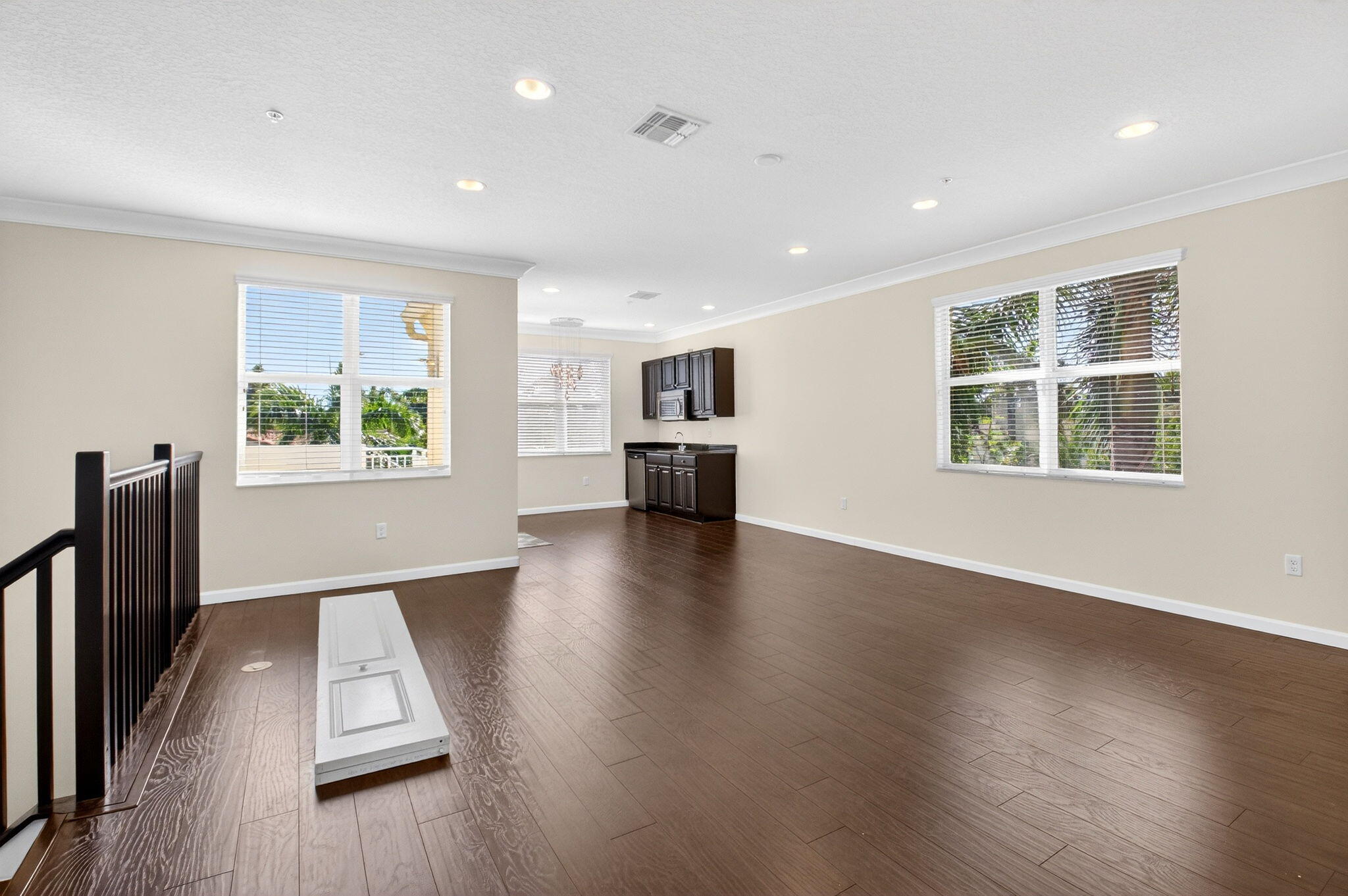 BLUE LAKE TOWNHOMES - Residential Lease