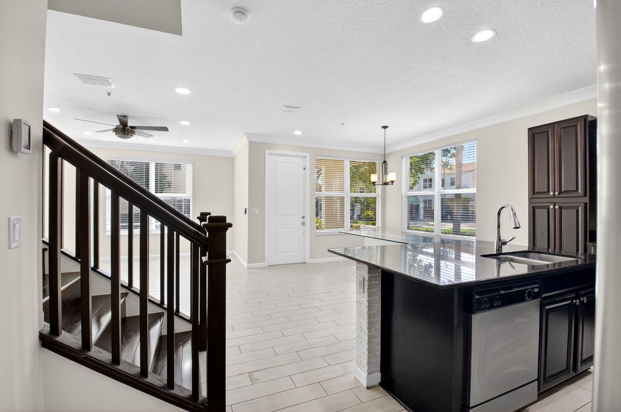 BLUE LAKE TOWNHOMES - Residential Lease