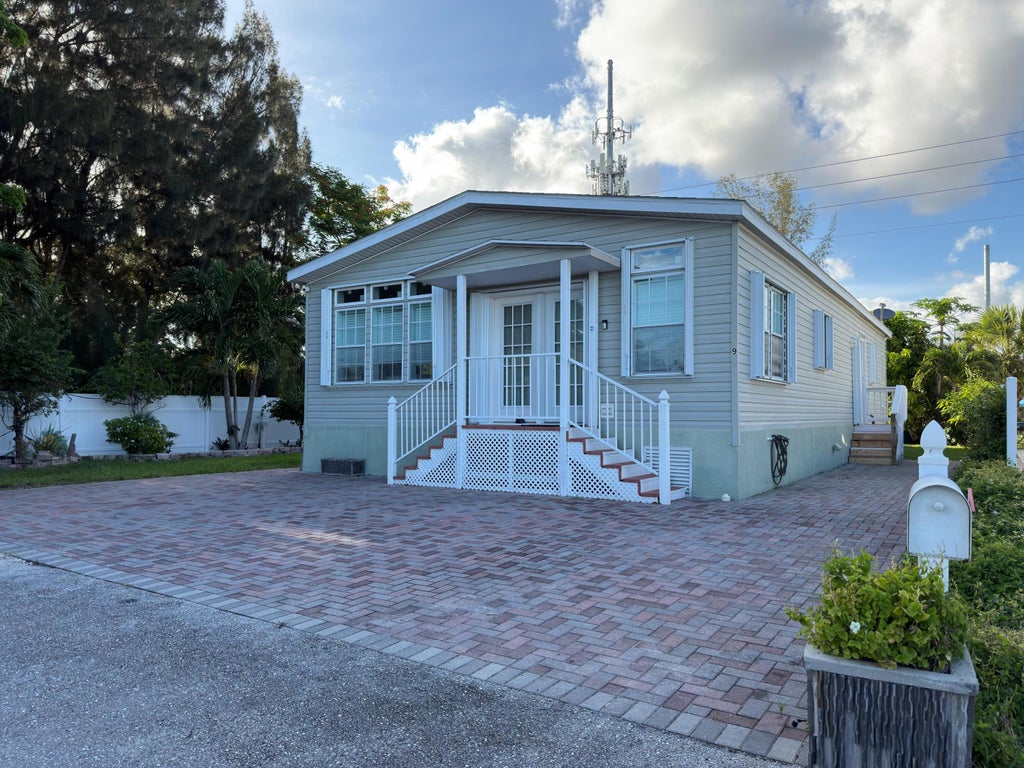 Photo of 4311 Okeechobee Boulevard #95, West Palm Beach, FL 33409 (MLS # B26038004)