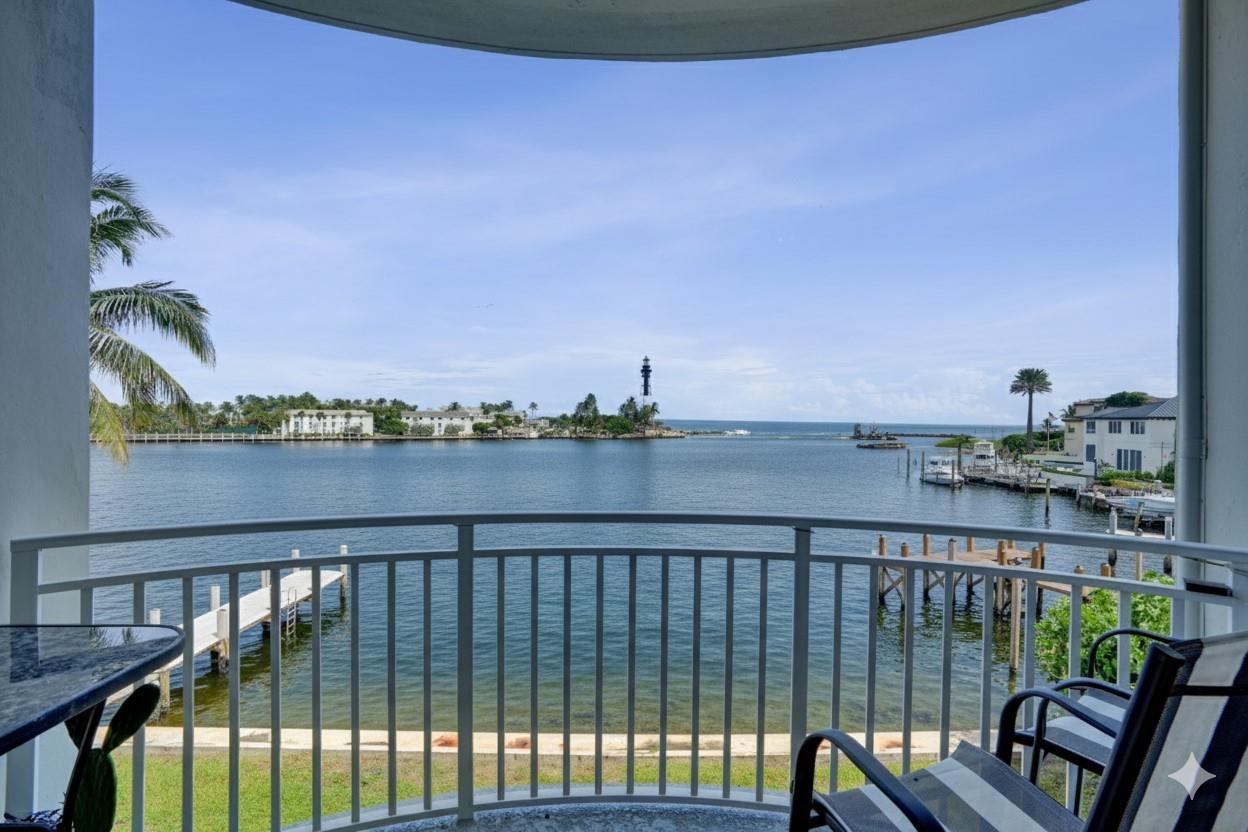 2508 Bay Dr 303