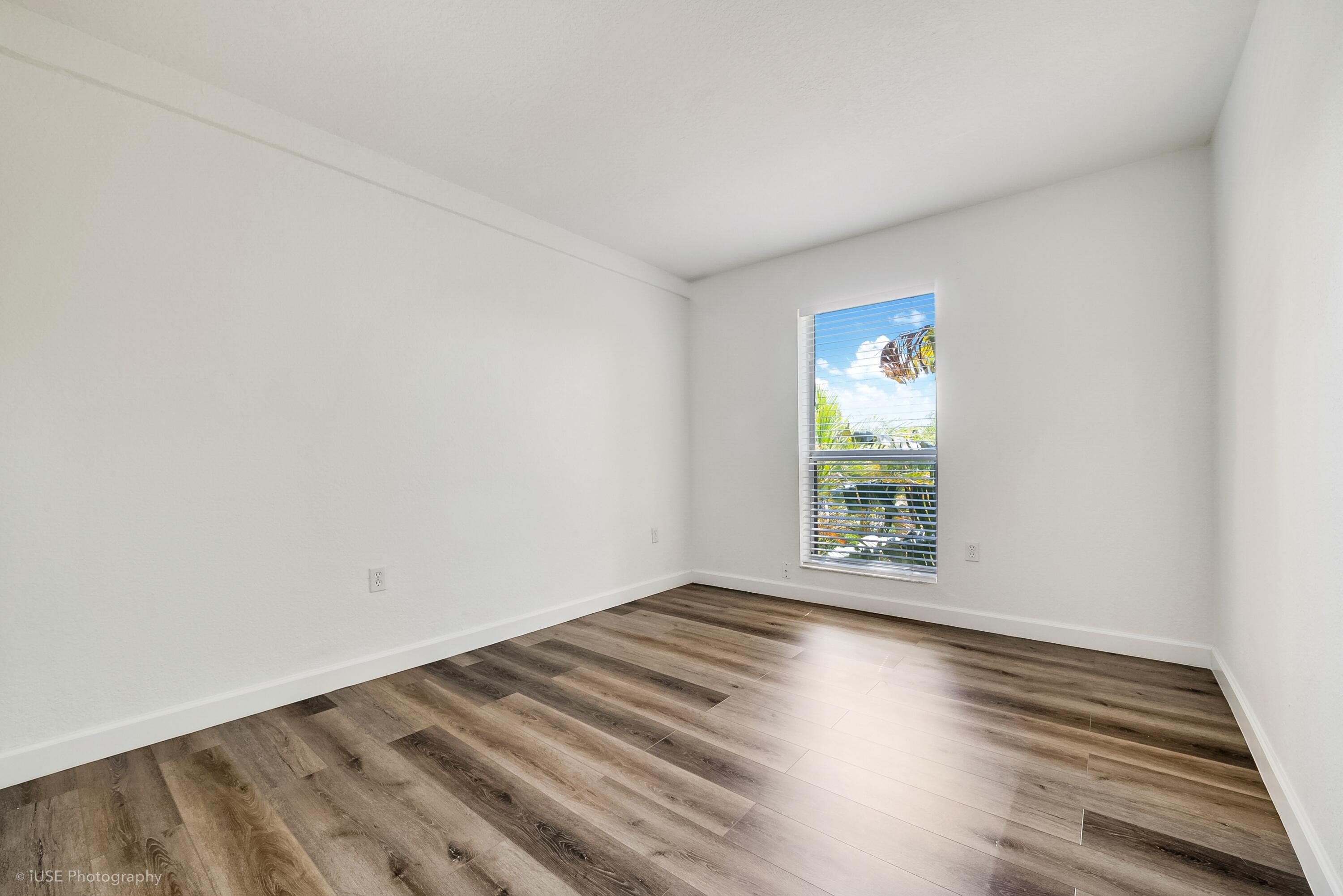 PALMS OF PINECREST CONDO - Residential Lease