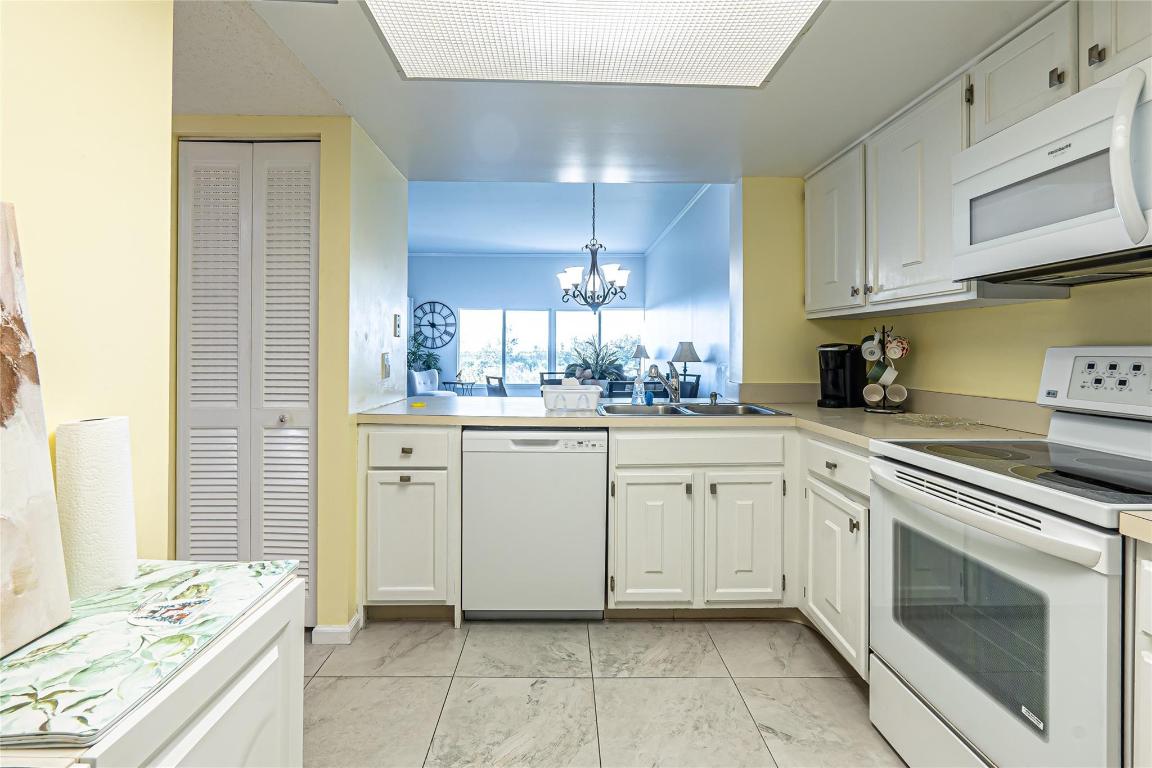 CATAMARAN II - Residential