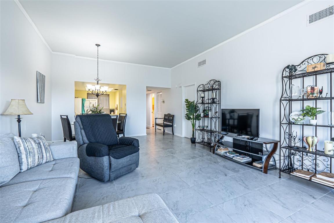 CATAMARAN II - Residential