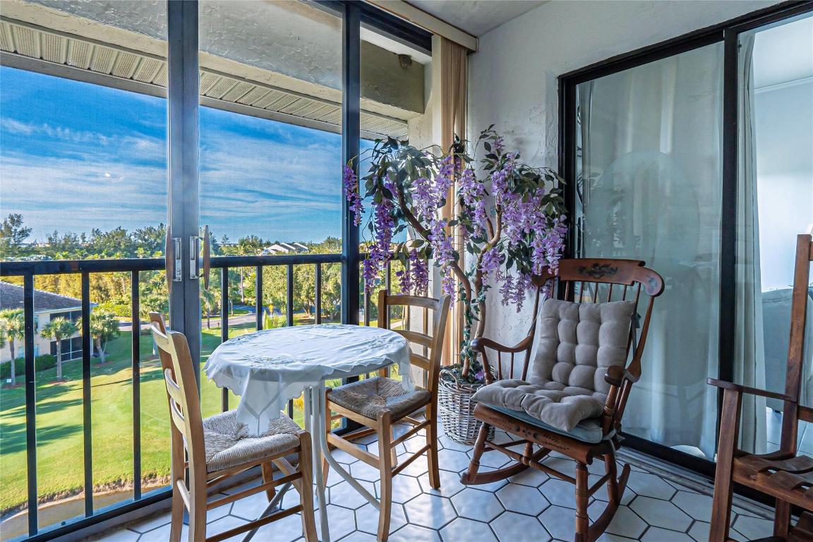 CATAMARAN II - Residential