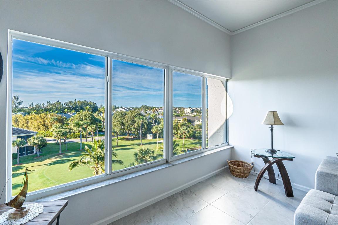 CATAMARAN II - Residential