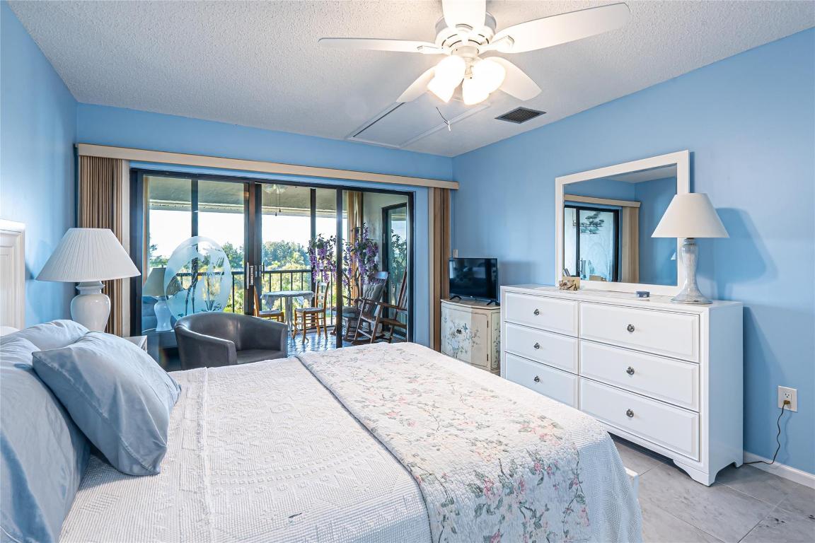 CATAMARAN II - Residential