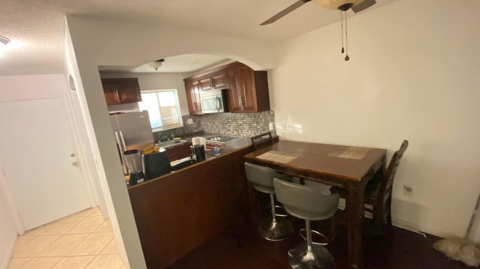 6074 Forest Hill Boulevard 208