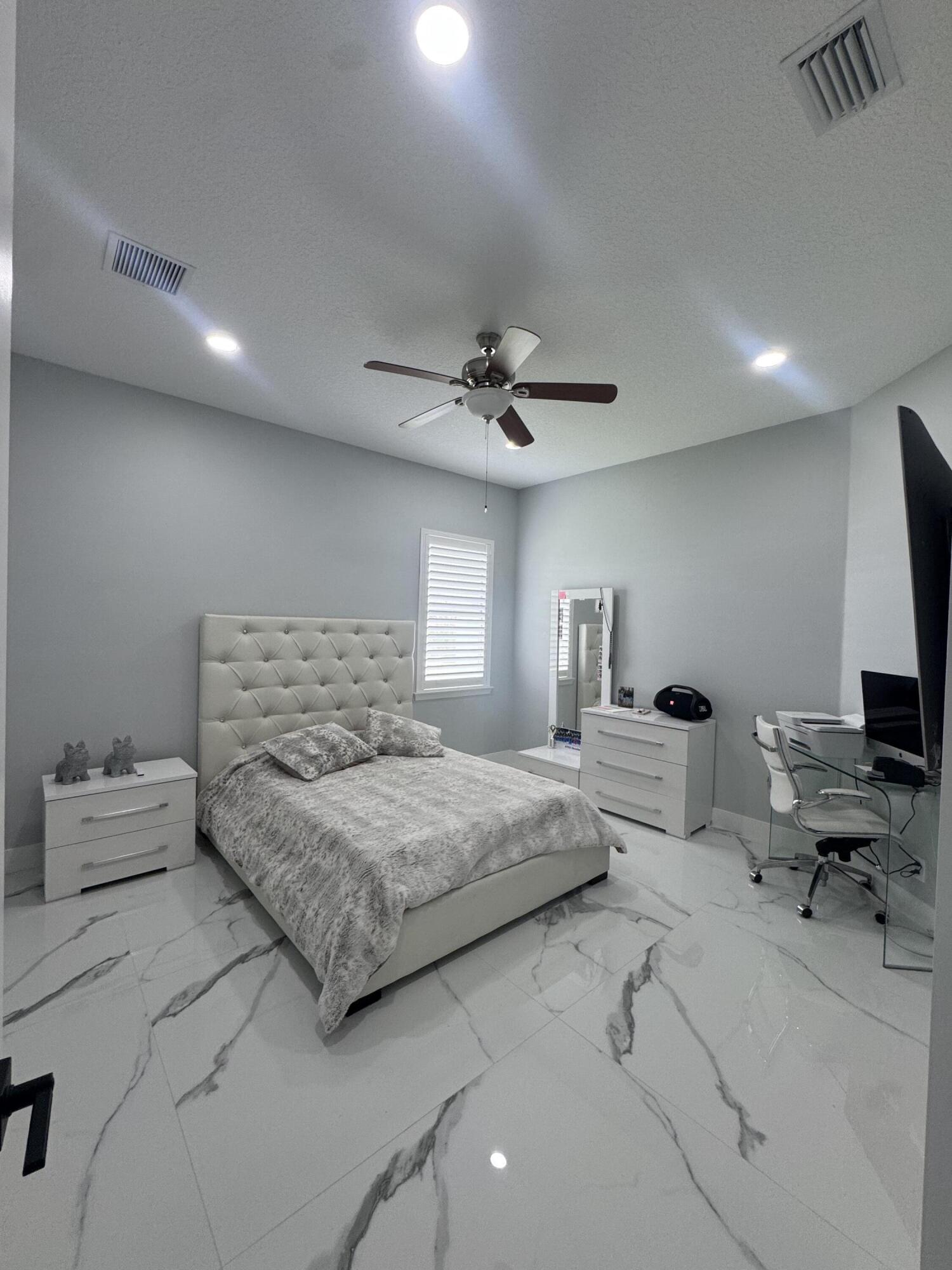 Acreage & Unrec - Residential