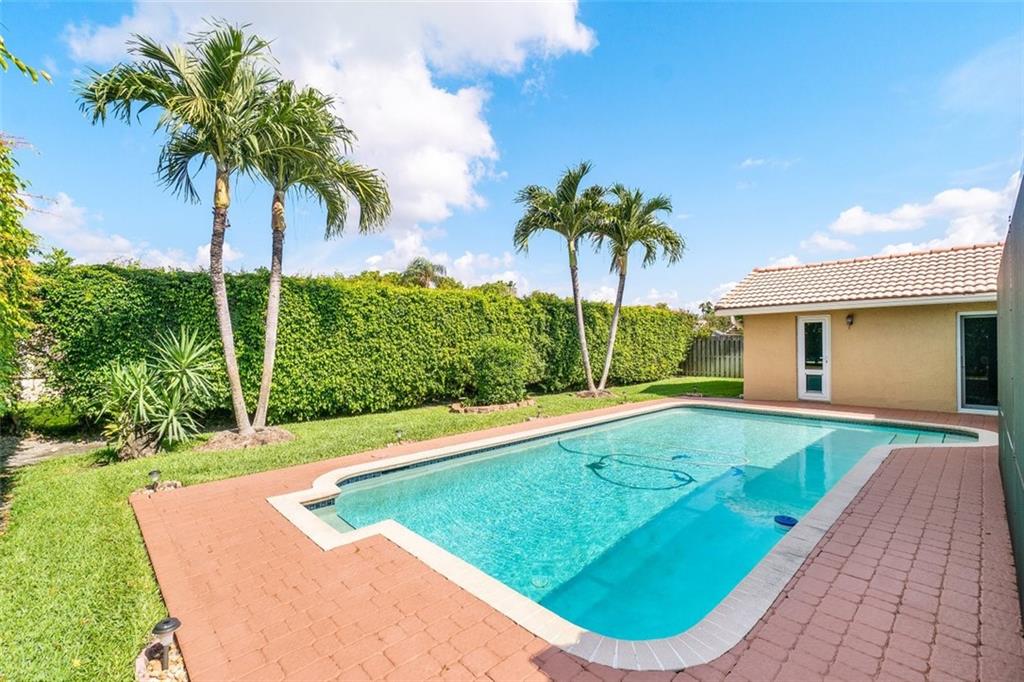 Cypress Glen 104-26 B - Residential
