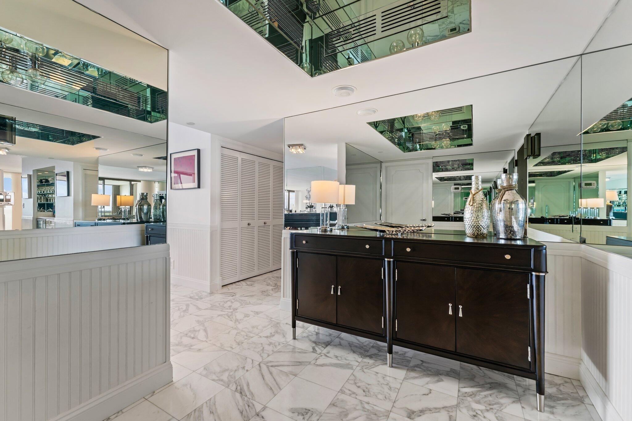 OLD PORT COVE LAKE POINT TOWER CONDO - Residential