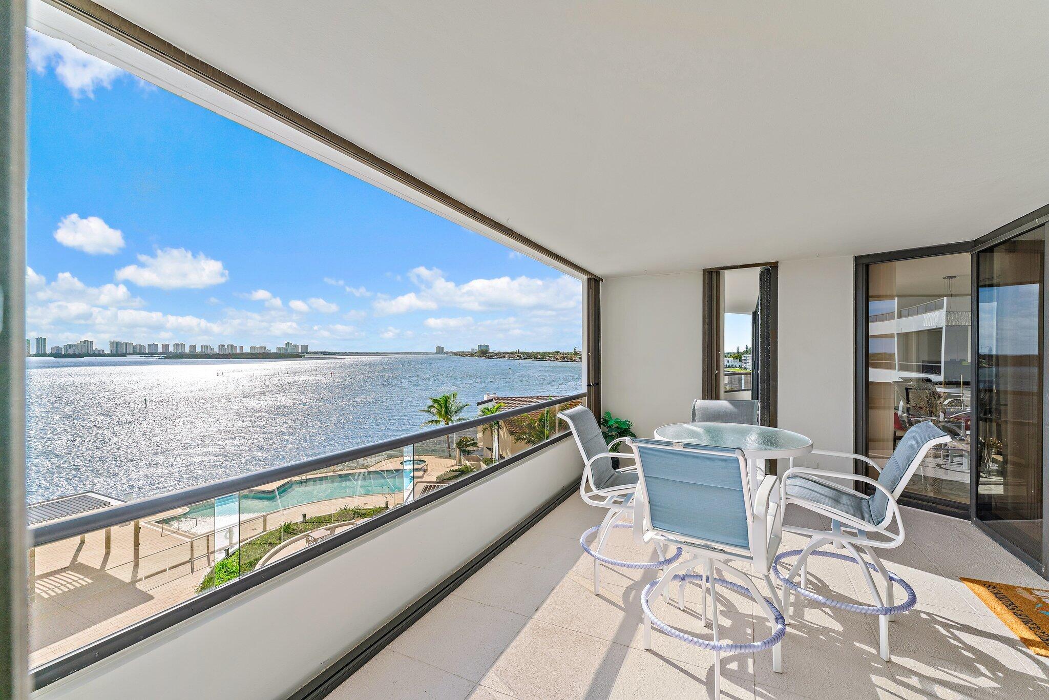 OLD PORT COVE LAKE POINT TOWER CONDO - Residential