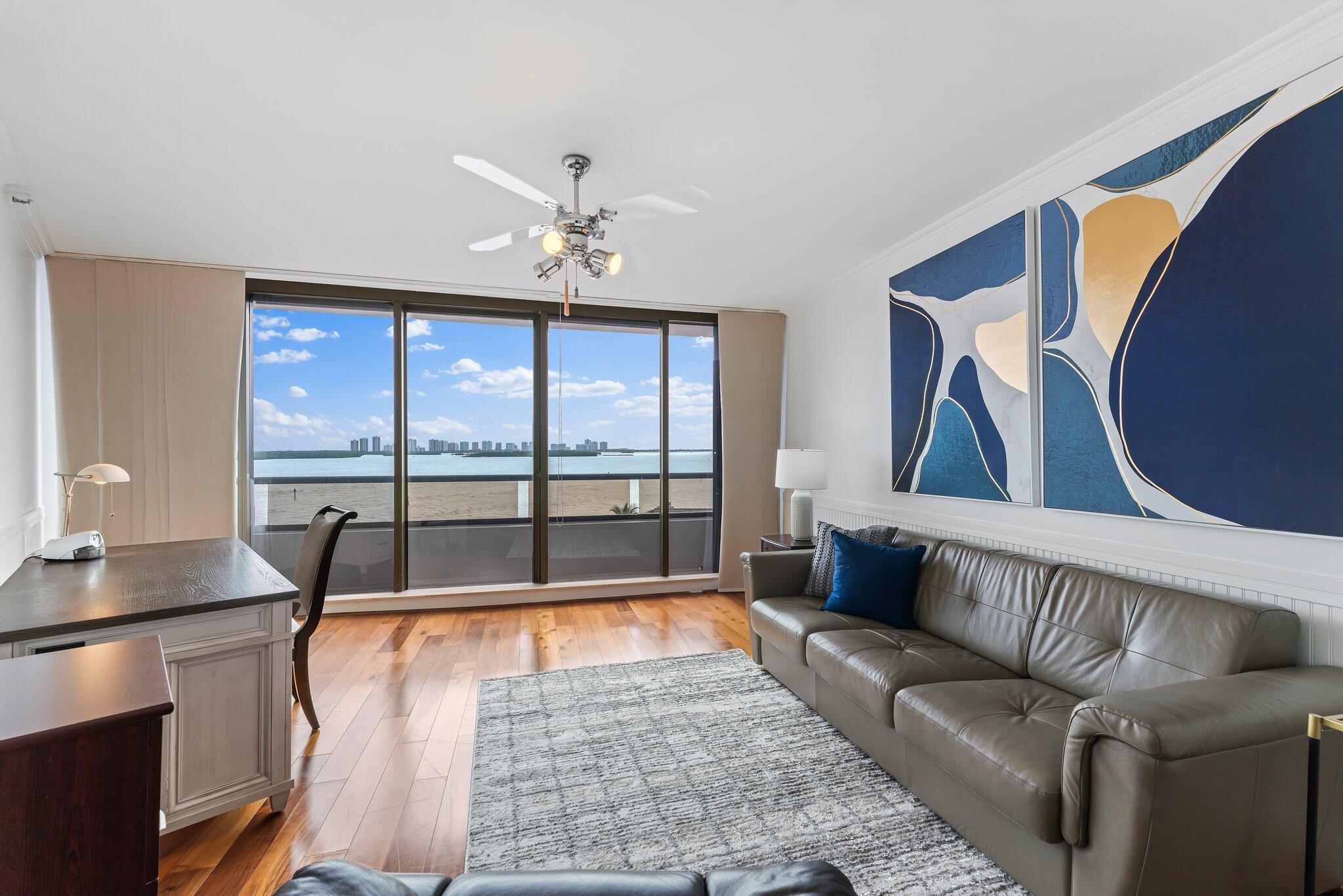 OLD PORT COVE LAKE POINT TOWER CONDO - Residential