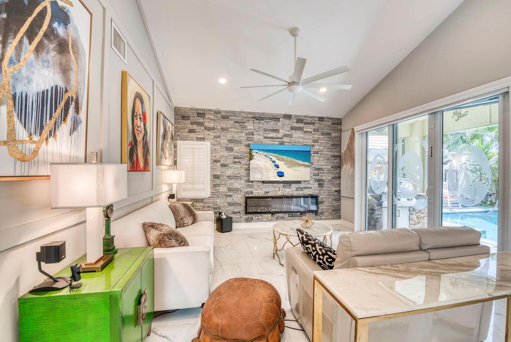 Photo of 19 Brighton Court, Palm Beach Gardens, FL 33418 (MLS # R10973611)