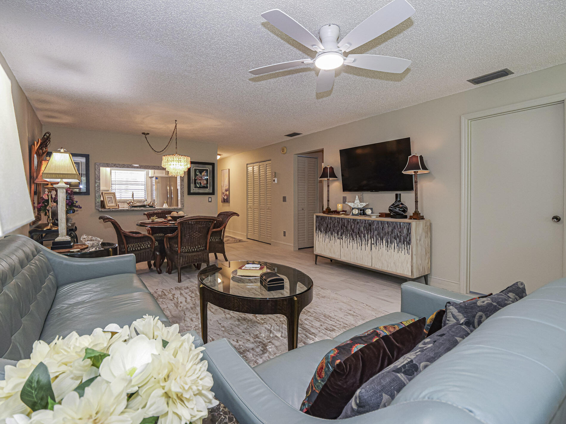 OAK PARK TERRACE UNITS 1-16 - Residential