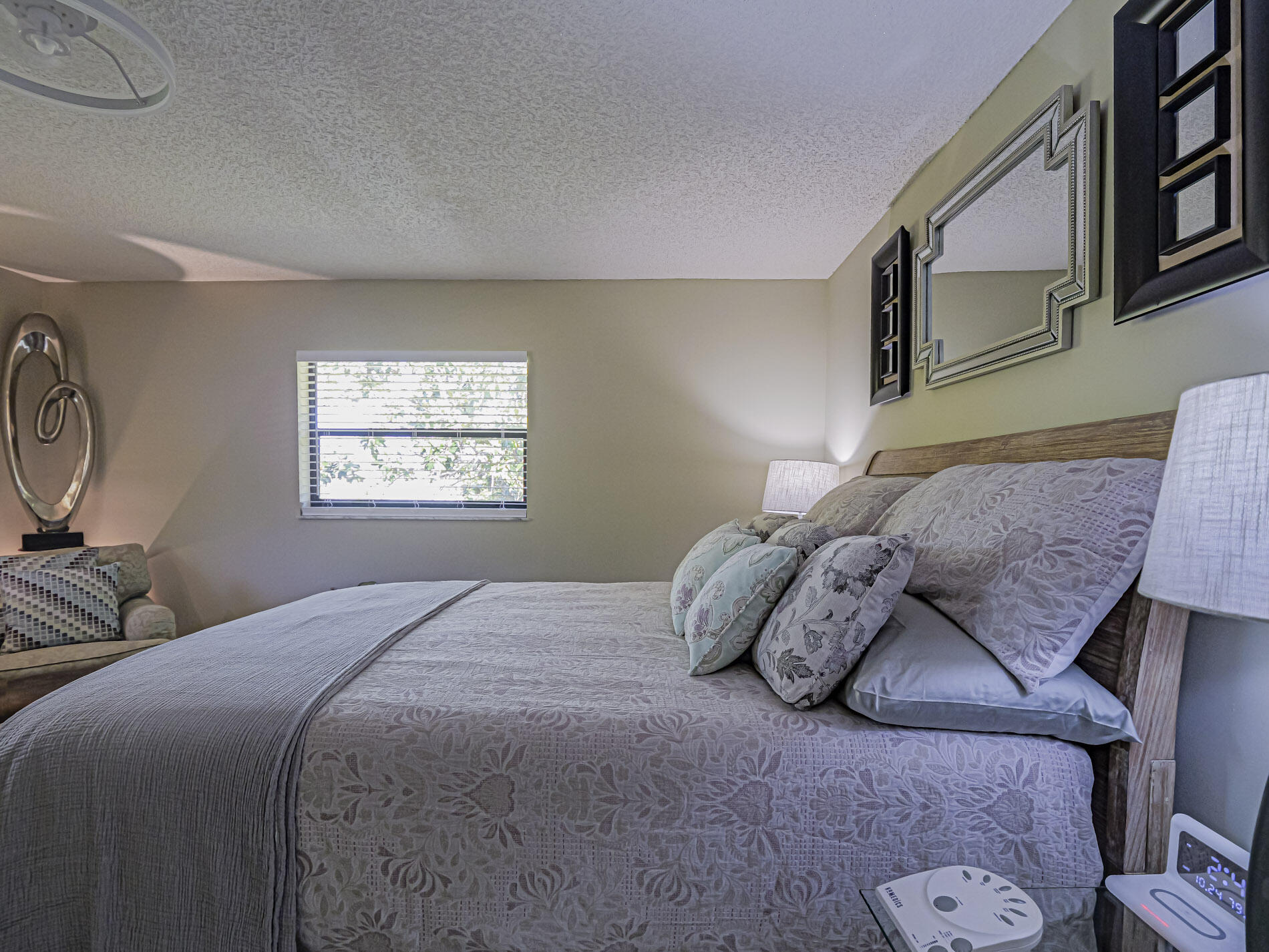 OAK PARK TERRACE UNITS 1-16 - Residential