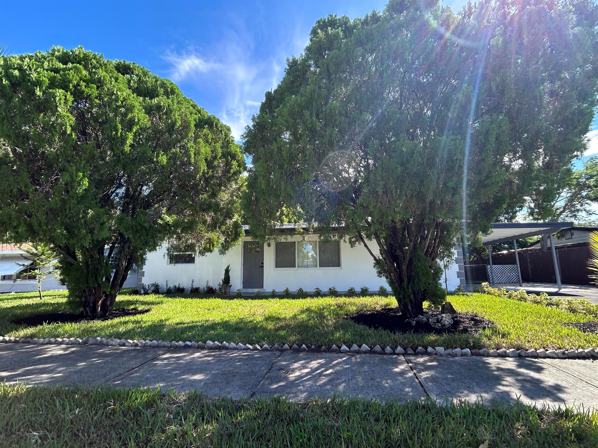 View photos, virtual tours, details... 4040 NE 4th. Avenue