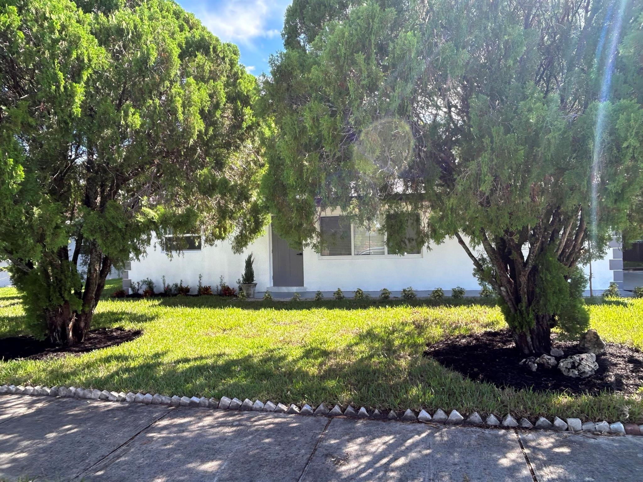 View photos, virtual tours, details... 4040 NE 4th. Avenue