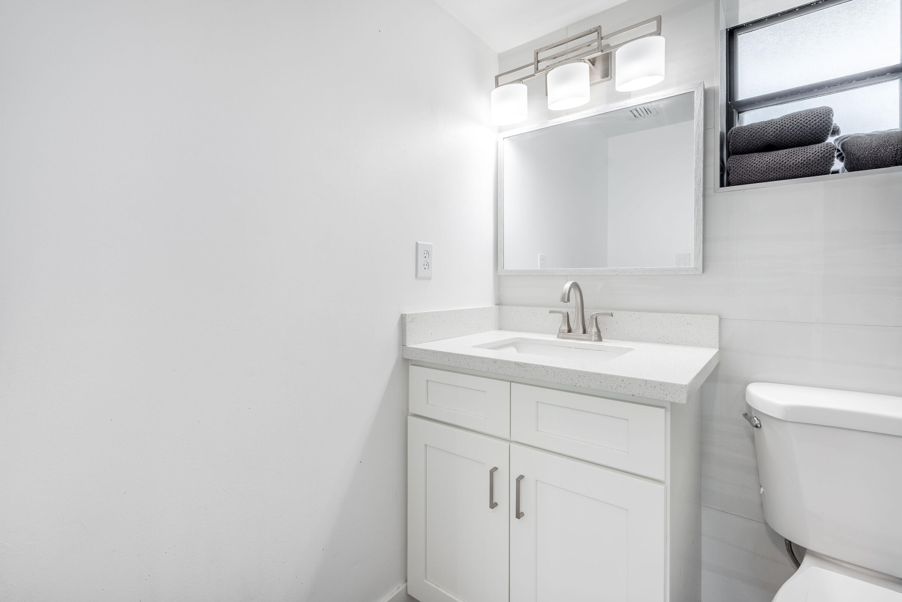 PRESIDENTIAL GOLFVIEW CONDO - Residential