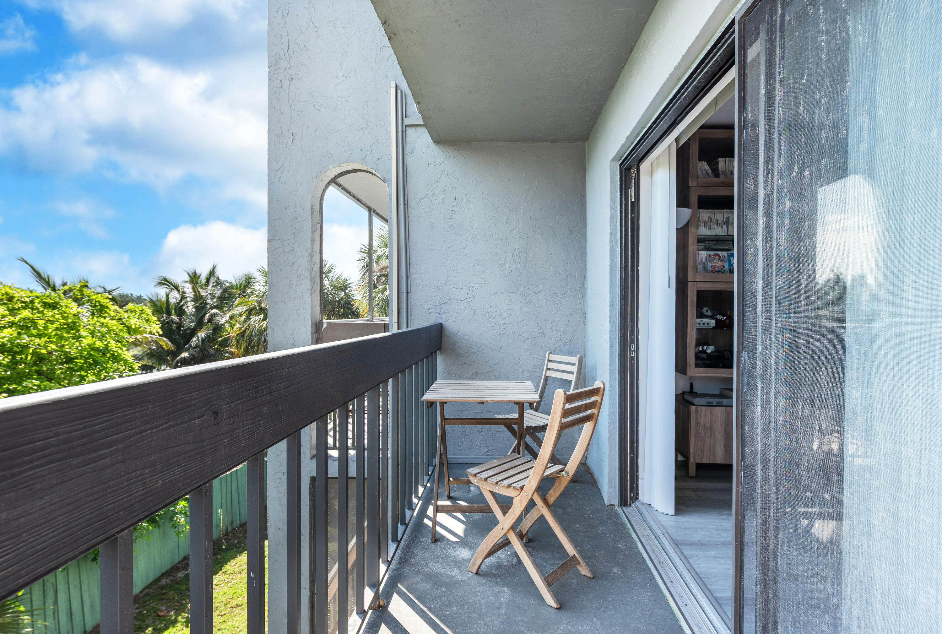 PRESIDENTIAL GOLFVIEW CONDO - Residential