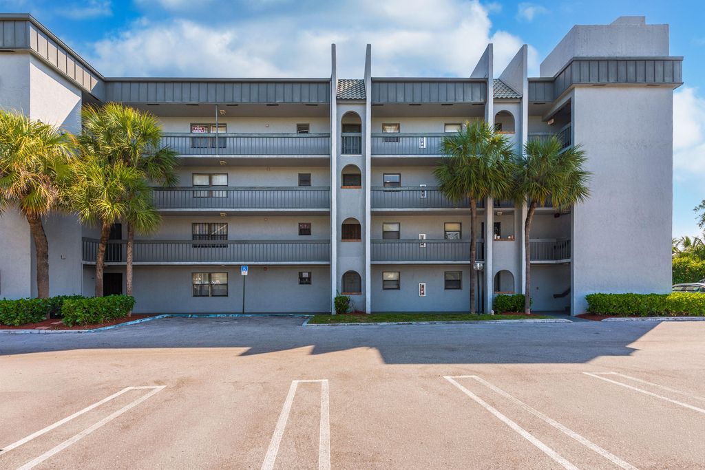 Photo of 1700 N Congress AVE #302, West Palm Beach, FL 33401 (MLS # B26025695)