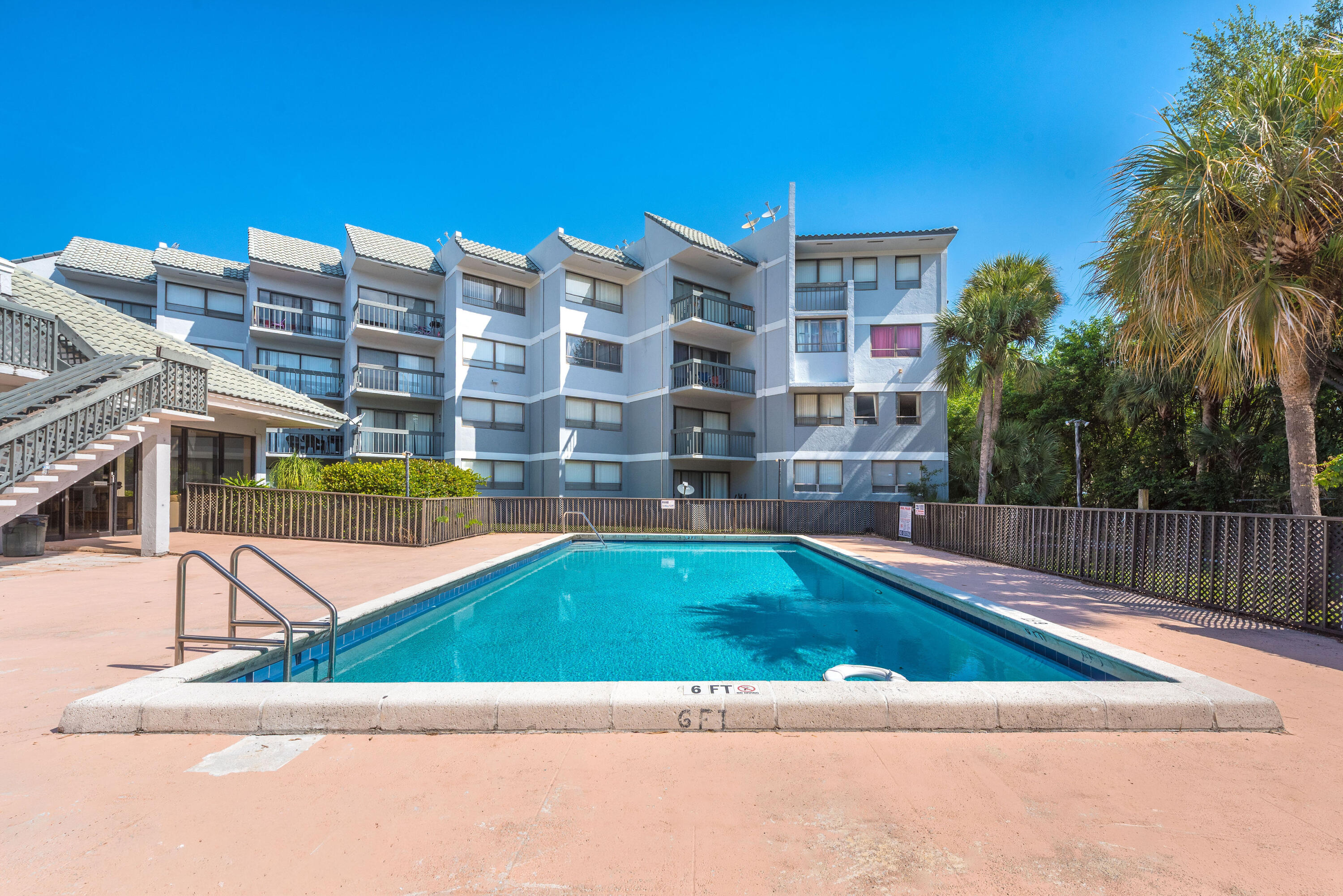 1700 N Congress 302