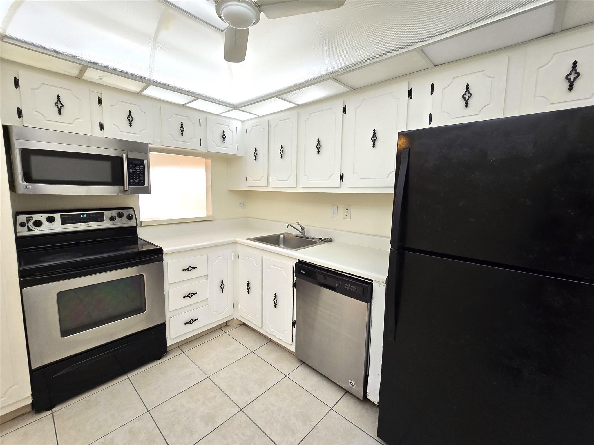 4334 NW 9th Ave 9-3B