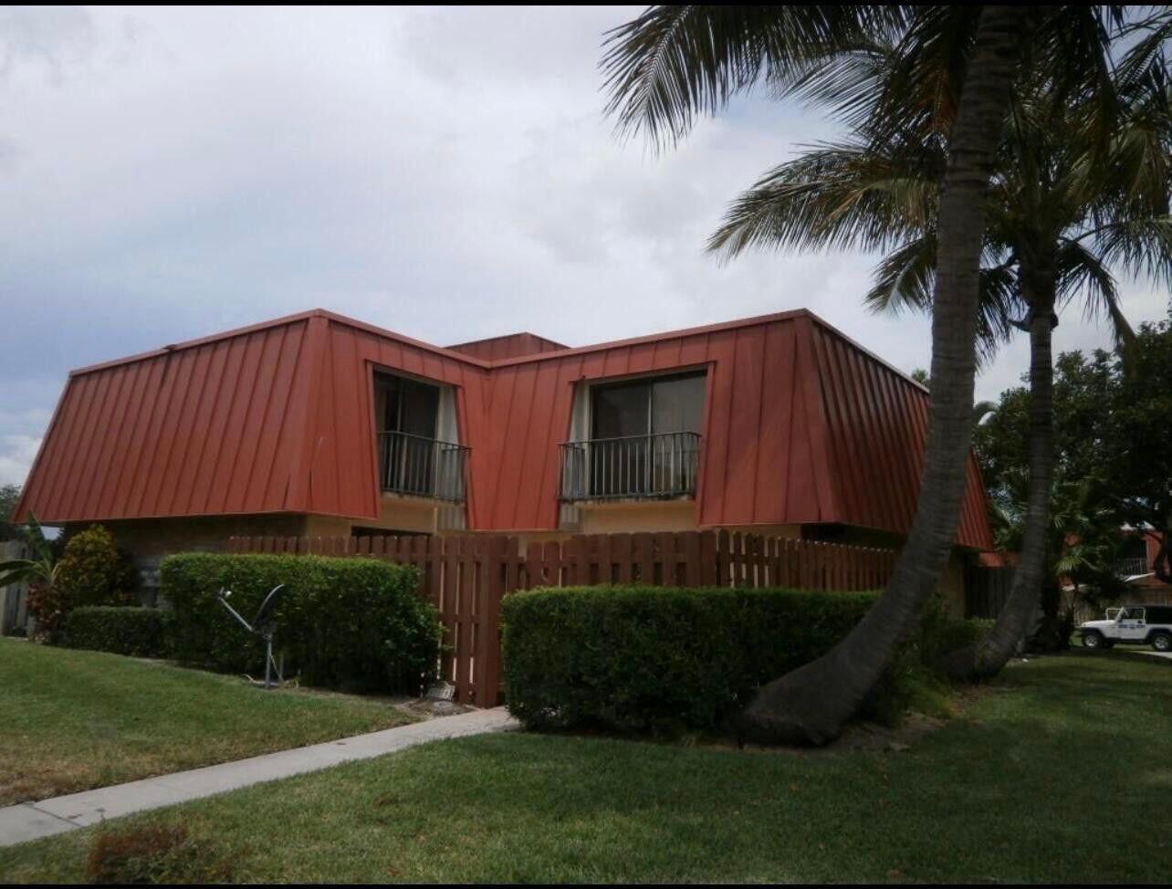 Beautifully maintained 2BR/2BA townhome in Palm Beach Gardens. Features include updated floors, full-sized washer/dryer in unit, private fenced patio, and 2 assigned parking spaces. Upstairs balconies off both bedrooms. HOA requires $276 application fee. Available immediately. Renter's insurance required. No aggressive breeds allowed.