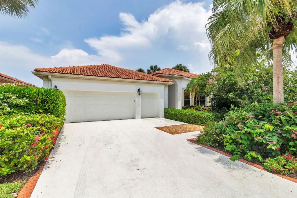 Photo of 3486 Lantern Bay Drive, Jupiter, FL 33477 (MLS # R11105282)
