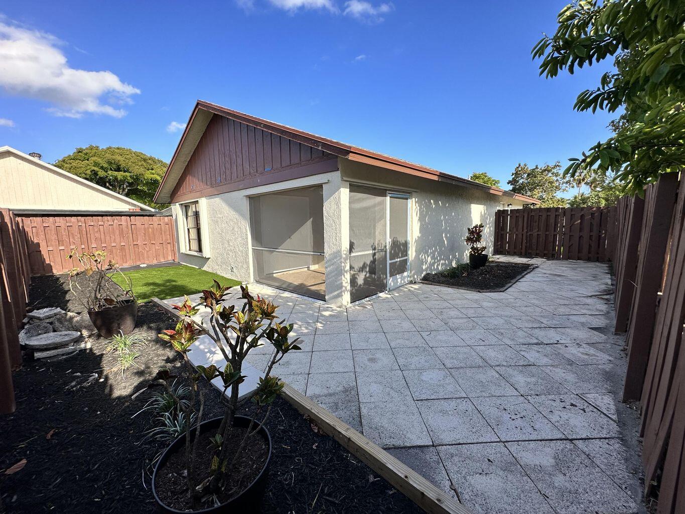 SUMMIT PINES UNIT 2 - Residential