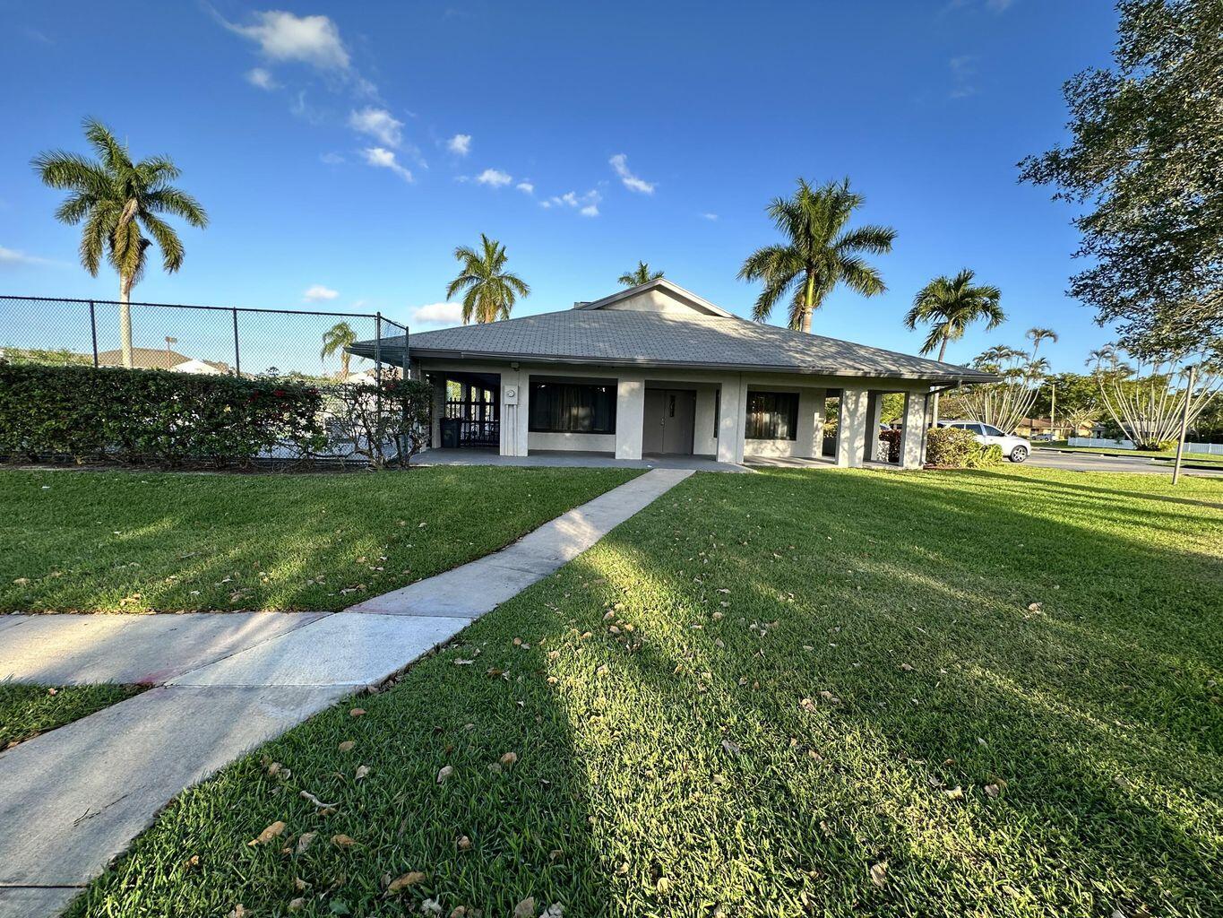 SUMMIT PINES UNIT 2 - Residential