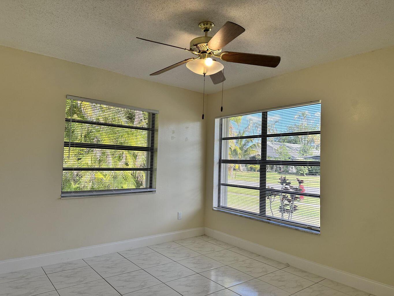 SUMMIT PINES UNIT 2 - Residential