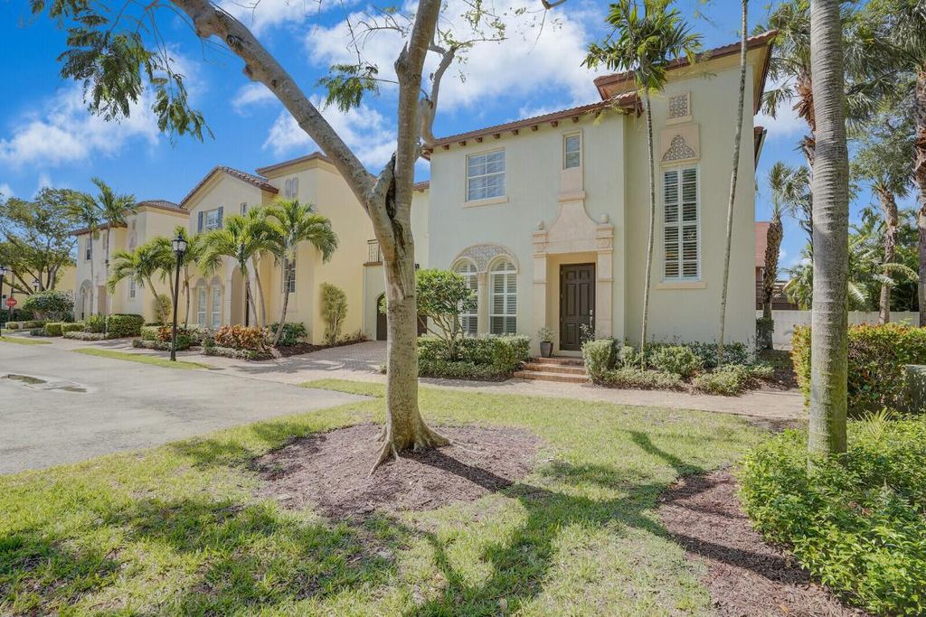 Photo of 138 Via Palma Lane, Boca Raton, FL 33487 (MLS # R11094231)