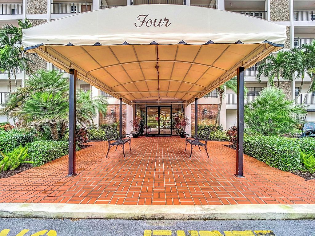 Photo of 3000 Palm Aire Drive #607, Pompano Beach, FL 33069 (MLS # F10410432)